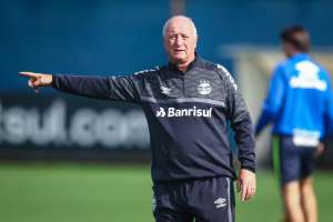 Felipão aponta erros no Grêmio e vai buscar correção até quarta contra o Cuiabá