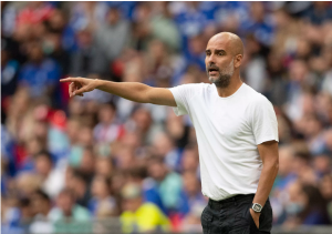 Guardiola defende a utilização de vacinas: 'Confio nos médicos e nos cientistas'