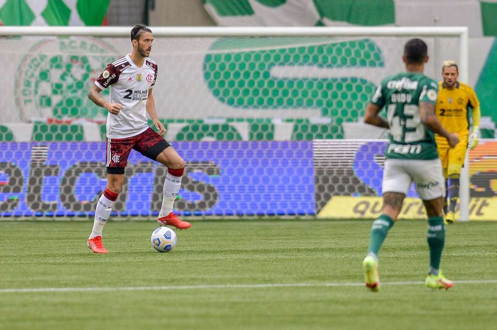 Gustavo Henrique volta a ser destaque em vitória do Flamengo na Libertadores