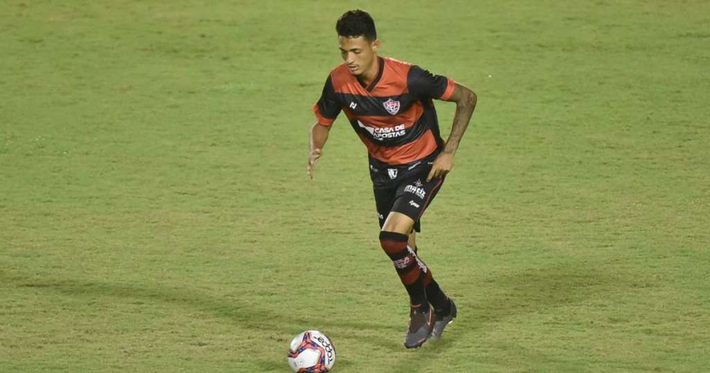 Série B: Lutando contra o rebaixamento, Vitória confirma contusão de zagueiro que não atua mais em 2021