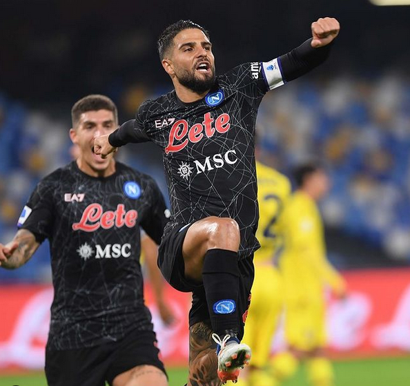 ITALIANO: No encerramento da rodada, Napoli segue invicto, atropela o Bologna e retoma a liderança