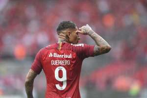 Atacante do Peru pede dispensa e discute rescisão com o Internacional