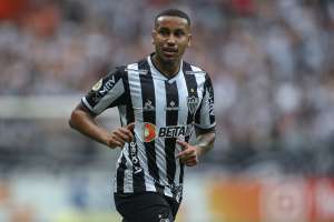 Volante do Atlético-MG elogia Cuca: 