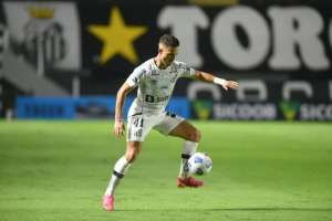 Santos aceita proposta e vende meia para time dos Estados Unidos