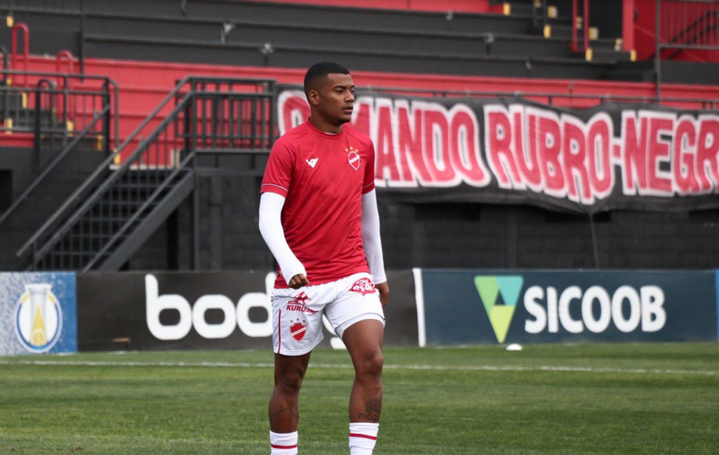 Copa Verde: Kallyl comemora boa fase do Vila Nova e destaca importância de manter o mesmo nível da Série B na competição