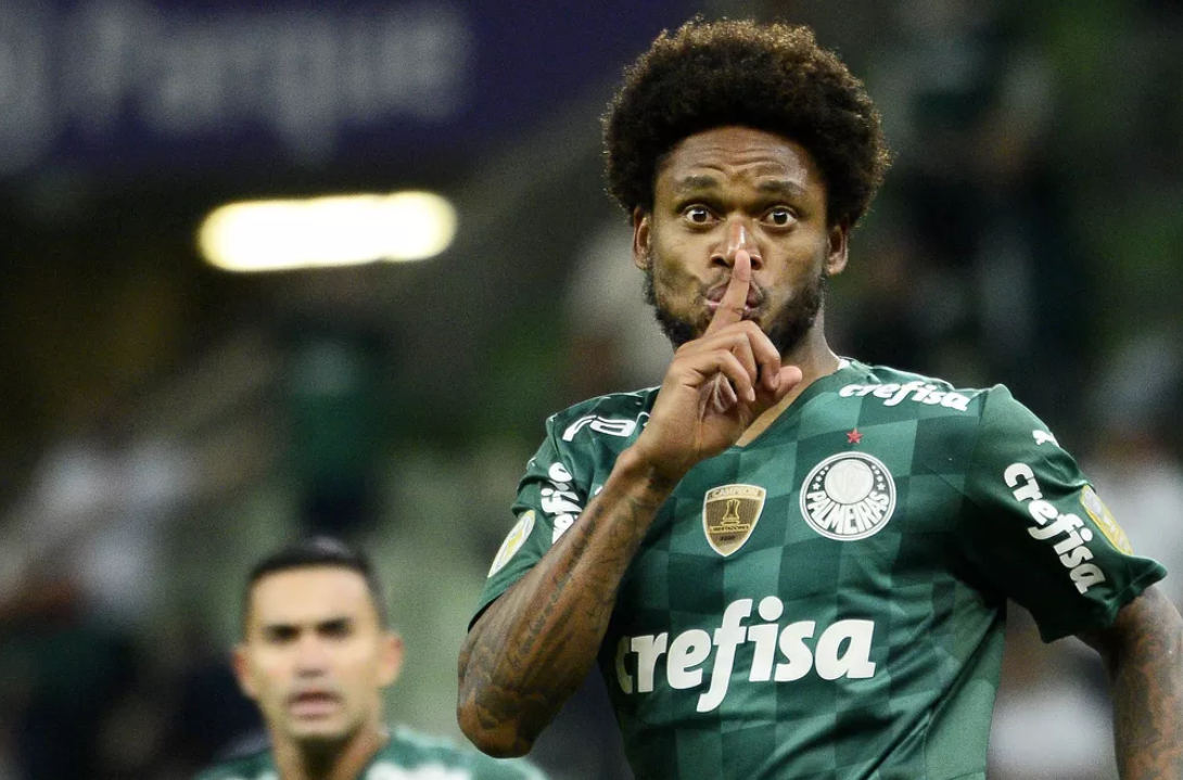 Luiz Adriano faz contrato com Palmeiras até os 36 anos; veja os números da  carreira