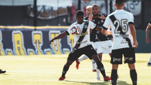 Série B: Jovem volante engata 11 jogos como titular e chega a dois gols com a camisa da Ponte Preta