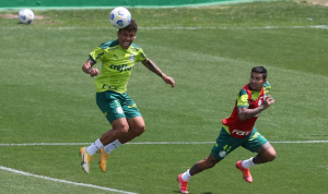 Palmeiras treina, mas Abel aguarda por jogadores das seleções para definir time