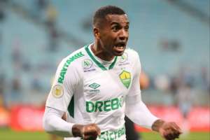 Marllon, Ex-Corinthians, comemora gol no Brasileirão e enaltece empate do Cuiabá diante Grêmio