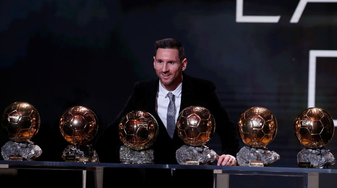 Messi diz que não pensa na Bola de Ouro após indicação pela Uefa
