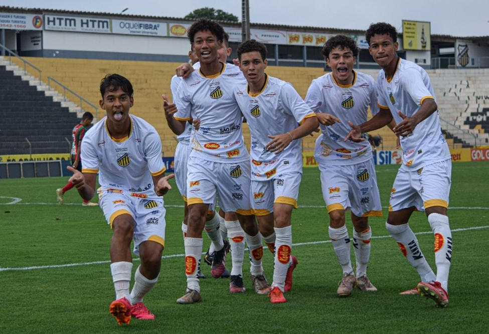 Sub-17 do Grêmio Novorizontino vence mais uma e entra na zona de