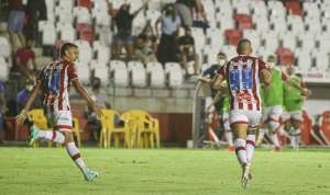 Náutico 3 x 2 Goiás - Timbu vence a 2ª seguida e diminui distância para o G4