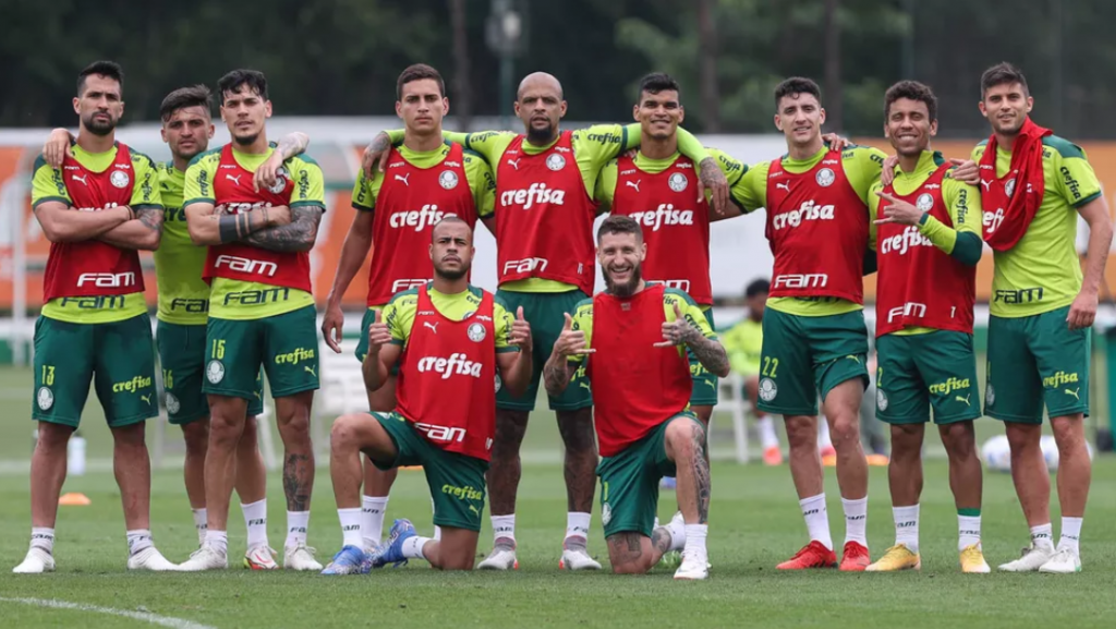 Vindo de três vitórias seguidas e ainda sonhando com o título, Palmeiras visita o Grêmio