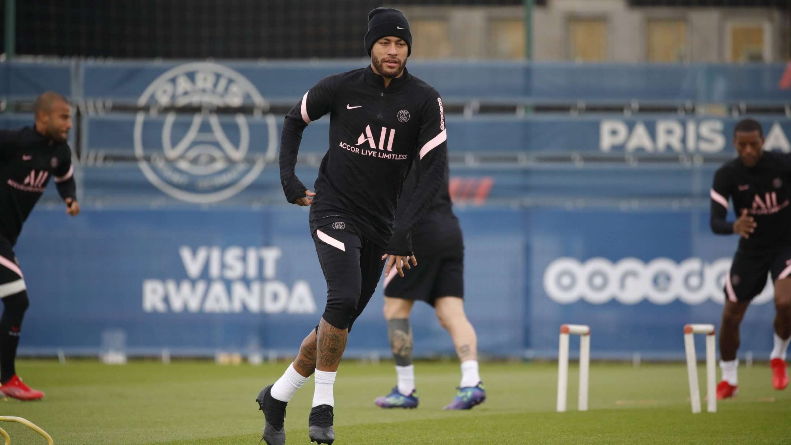 Francês: Ex-jogador do PSG critica atual momento de Neymar: “Tornou-se mais um peso para a equipe”
