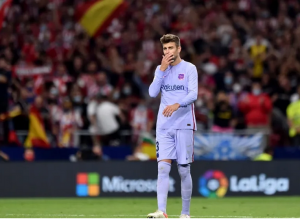 Capitão Piqué admite que 'há uma série de problemas' no Barcelona após insucessos