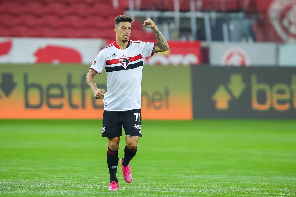 Destaque deixa jogo em Cuiabá com dores musculares e será avaliado nesta terça 2 Rigoni saopaulo