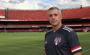 Crespo se despede do São Paulo, elogia torcida e dá recado a Ceni: 