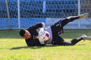 Copa Paulista: Em busca da classificação, goleiro do São Caetano acredita em partida disputada contra o Atibaia