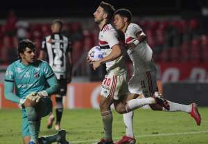 Auxiliar técnico elogia desempenho do Vozão no empate com o São Paulo