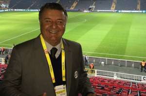 Arnaldo Cezar Coelho revela convite da CBF e critica utilização exagerada do VAR