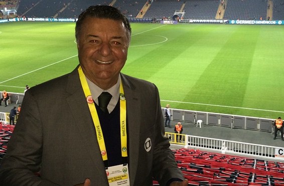 Arnaldo Cezar Coelho revela convite da CBF e critica utilização exagerada do VAR