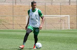 América-MG confirma lesão na tíbia de atacante, que segue como desfalque