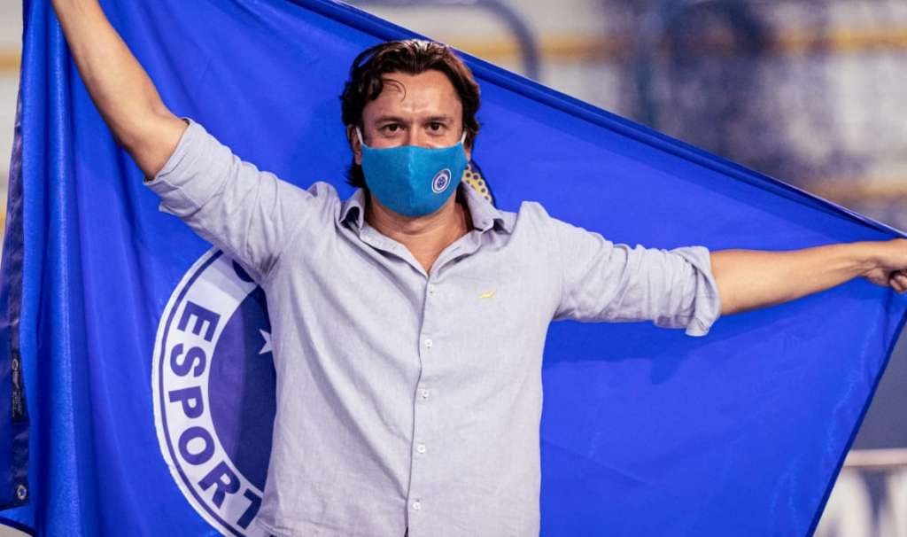 Série B: Sem recursos, presidente do Cruzeiro conversa com elenco, mas greve continua