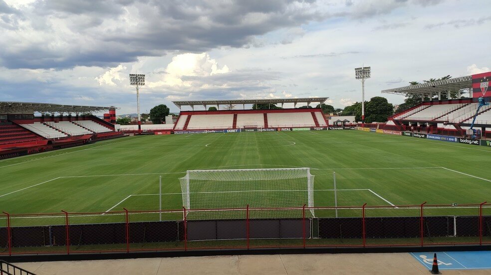 Atlético-GO trocará ingressos por alimentos doados em retorno dos torcedores ao Accioly