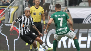 Arana agradece torcida do Atlético-MG e pede calma: 'Temos de manter pés no chão'