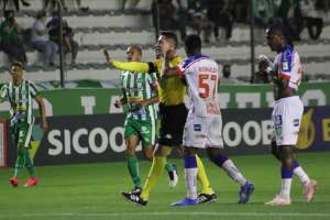 Juventude 0 x 0 Bahia - VAR evita gols e dupla se complica na luta contra a degola