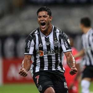 Hulk diz que desentendimento com Cuca foi bom e exalta relação: 