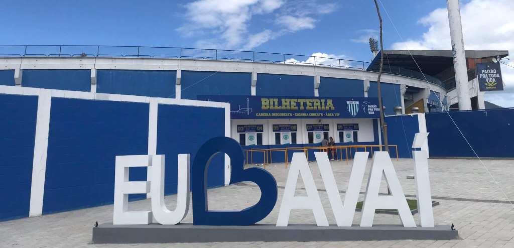 Série B: Avaí faz promoção de ingressos e sócios podem levar acompanhante de graça