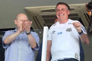 Esporte barra atleta e torcedor não vacinados em seus ginásios e estádios