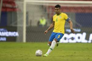Tite corta Casemiro da seleção brasileira e convoca volante do Aston Villa
