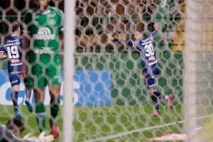 BRASILEIRÃO: VAR decide jogo em Chapecó; América e Bahia ficam no zero em Belo Horizonte