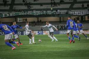 CHANCES DE ACESSO: Três perto de subir na Série B, uma vaga aberta e Guarani 