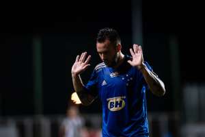 Após quatro dias de greve, jogadores do Cruzeiro voltarão aos treinos