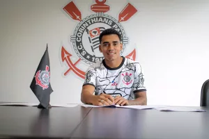 Du Queiroz renova com Corinthians e ganha motivação para clássico com o São Paulo