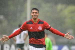 COPA DO BRASIL SUB-17: Prelúdio da Libertadores? Flamengo faz 7 a 3 no Palmeiras e coloca um pé na final
