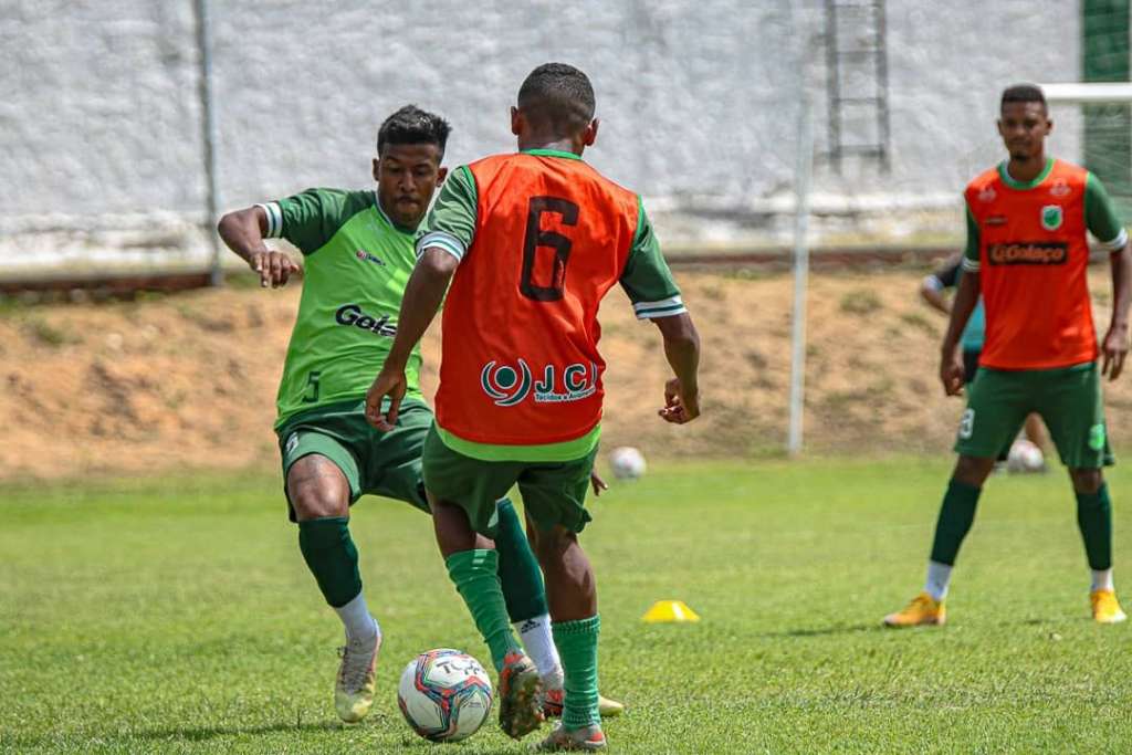 Copa do Nordeste: Meninos da base são destaques do Floresta-CE