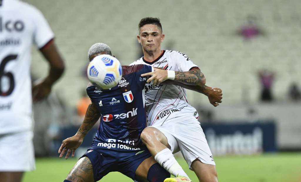 Fortaleza 3 x 0 Athletico-PR – Com início avassalador, Leão domina e assume vice-liderança