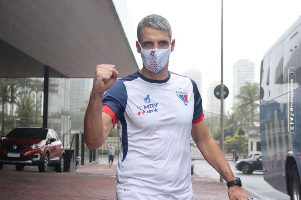 Apesar das criticas, Vojvoda segue prestigiado no comando do Fortaleza