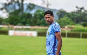 Brusque ganha reforços de Garcez e ex-Corinthians para tentar repetir feito do início da Série B