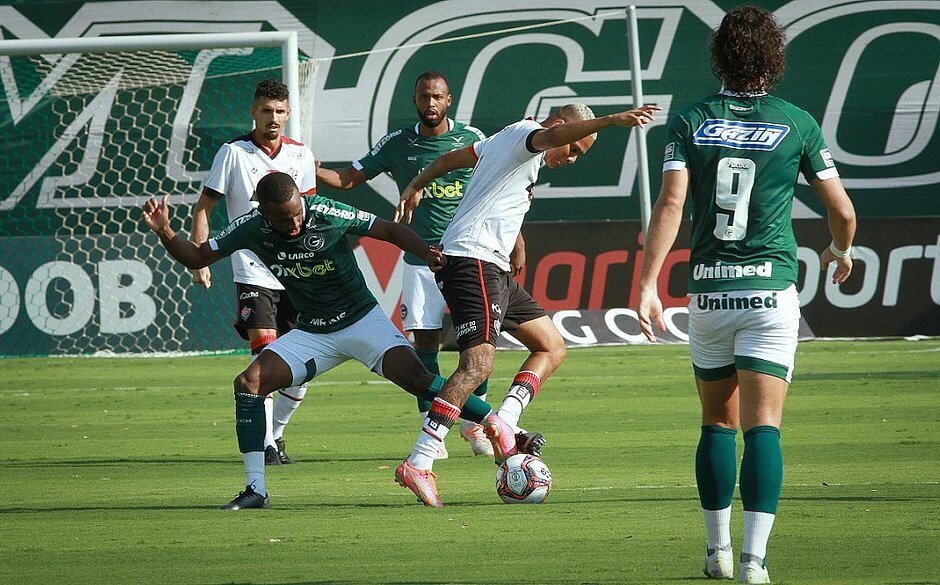 Situação do Vitória na Série B faz jogador desabafar: ‘Se for cair, tem que cair brigando”