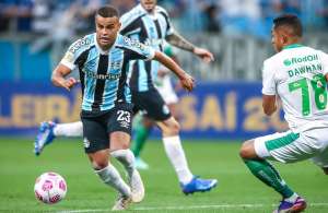 Com vitória em estreia de Mancini, Alisson vê 'novo começo' no Grêmio e agradece apoio da torcida