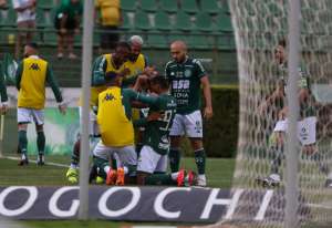 Guarani 3 x 0 Londrina - Belo presente para o torcedor!