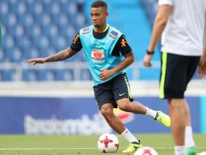 Eliminatórias: Tite esconde escalação do Brasil, mas garante Gabriel Jesus e Neymar