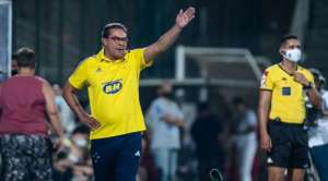 Fábio aponta o lado positivo do Cruzeiro e Luxa fica 'p' da vida com amarelo