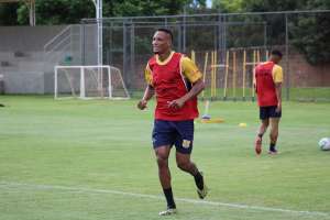 Copa Verde: Brasiliense-DF apresenta meia-atacante que estava no Criciúma