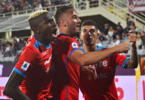 ITALIANO: Napoli vira sobre a Fiorentina, mantém campanha perfeita e liderança da competição